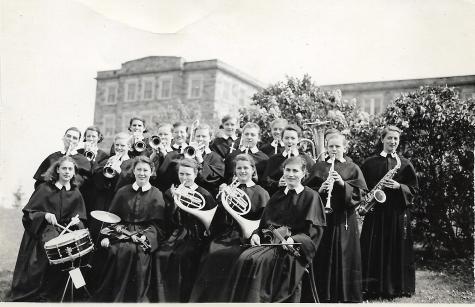 Candidates playing music in 1941